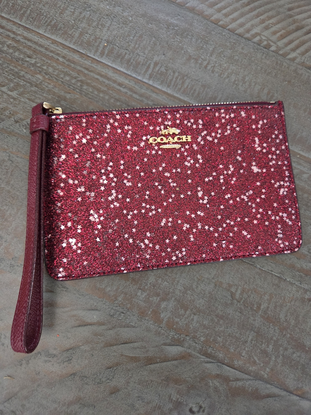 ✨ COACH Star Glitter Small Wristlet in Oxblood Red ✨Add a touch of holiday spark